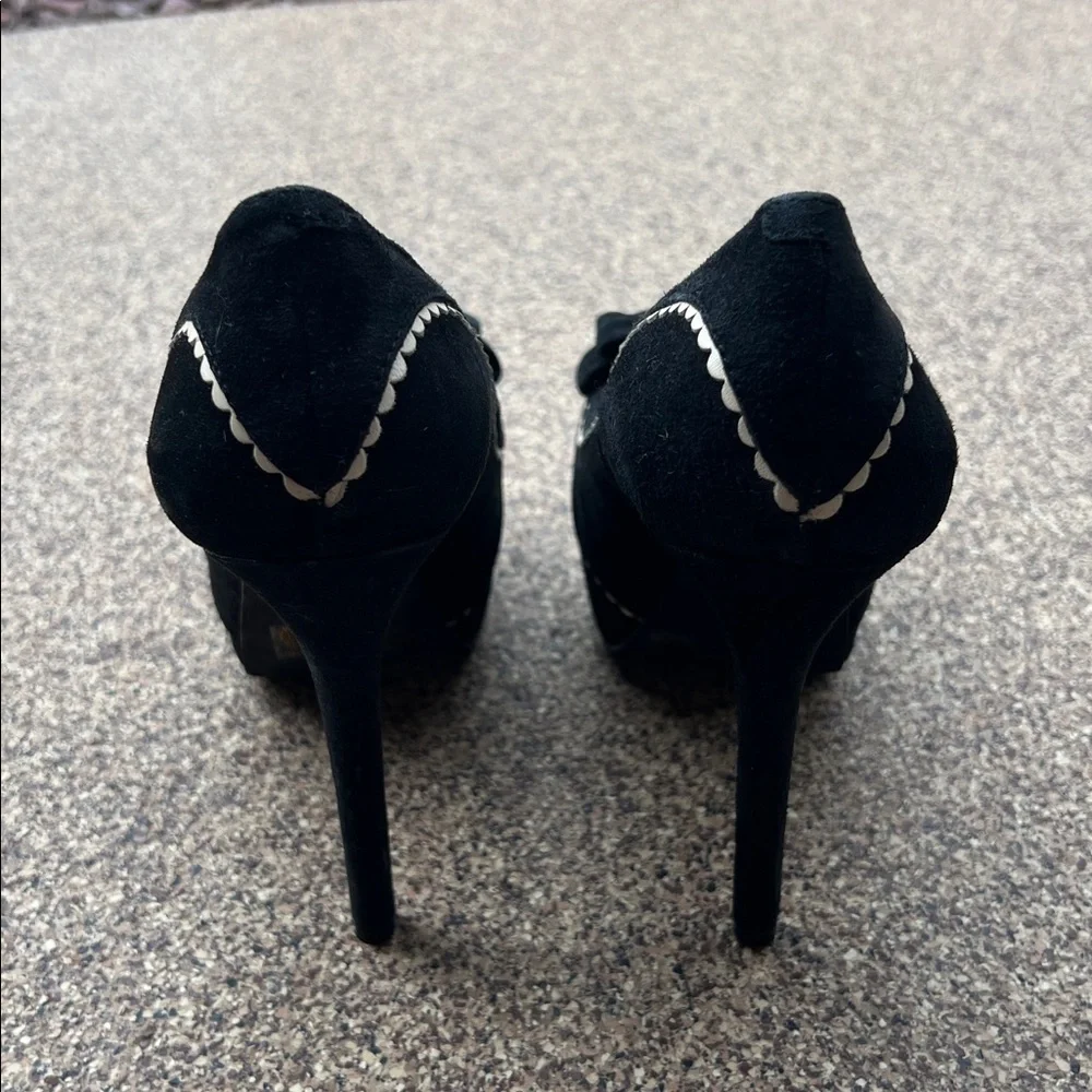 JESSICA SIMPSON Black High Heels with Bow Accent - Picture 5 of 13